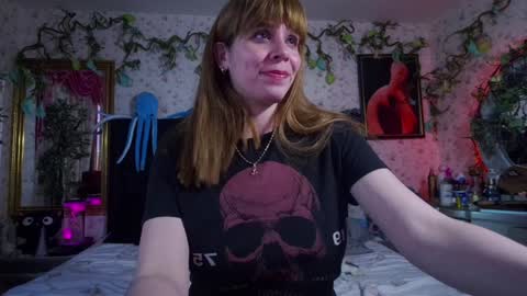 Elizabeth online show from 02/03/25, 09:07
