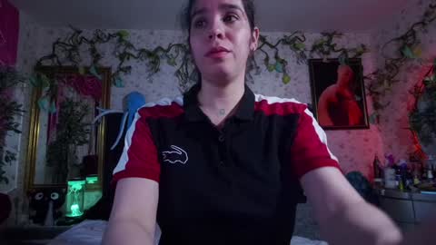 Elizabeth online show from 02/04/25, 10:10