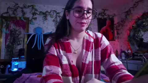 Elizabeth online show from 03/10/25, 10:15