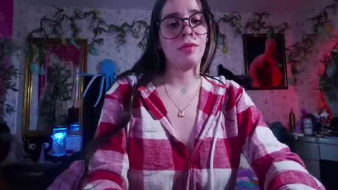 Elizabeth online show from 03/10/25, 08:12