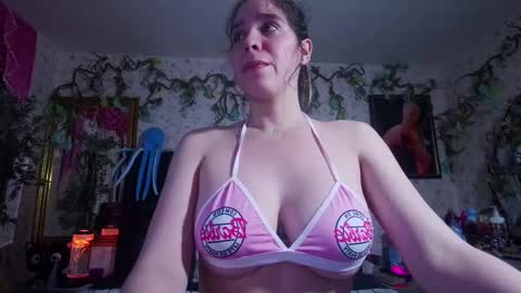 Elizabeth online show from 09/09/25, 10:15