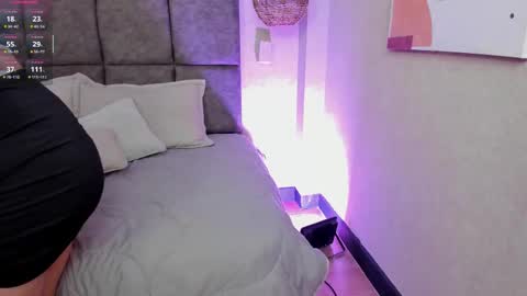 Snapshot of elizabeth_20_ chatting on 09/26/25, 07:40 elizabeth online show from 09/26/25, 07:40