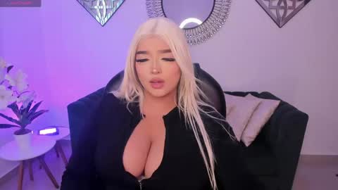 Snapshot of elizabeth_benet_ chatting on 05/28/26, 06:05 elizabeth online show from 05/28/26, 06:05