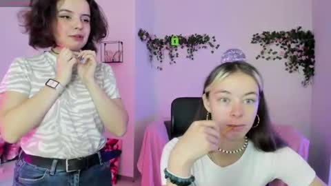 Snapshot of elizabeth_dornan chatting on 07/06/26, 08:33 Your cute online show from 07/06/26, 08:33