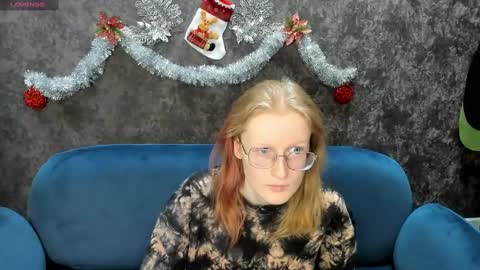 Elizabeth online show from 01/22/25, 01:42