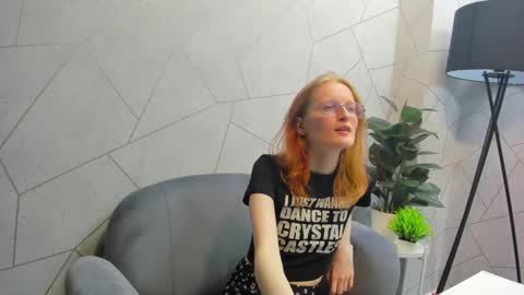 Elizabeth online show from 02/27/25, 03:05
