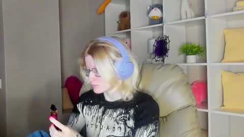 Snapshot of elizabeth_harpper chatting on 11/02/25, 01:19 Elizabeth online show from 11/02/25, 01:19