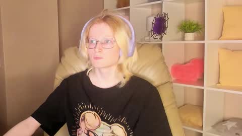 Snapshot of elizabeth_harpper chatting on 11/03/25, 01:08 Elizabeth online show from 11/03/25, 01:08