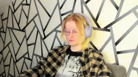 Snapshot of elizabeth_harpper chatting on 11/07/25, 01:27 Elizabeth online show from 11/07/25, 01:27