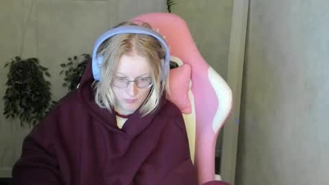 Snapshot of elizabeth_harpper chatting on 11/27/25, 12:46 Elizabeth online show from 11/27/25, 12:46