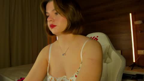 Elizabeth online show from 05/21/26, 12:28