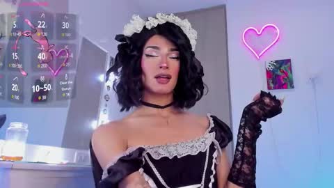 Snapshot of elizabeth_jones_01 chatting on 10/17/25, 10:40 Eli online show from 10/17/25, 10:40