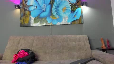 Snapshot of elizabeth_lamer chatting on 12/15/25, 06:39 Elizabeth Lamer online show from 12/15/25, 06:39