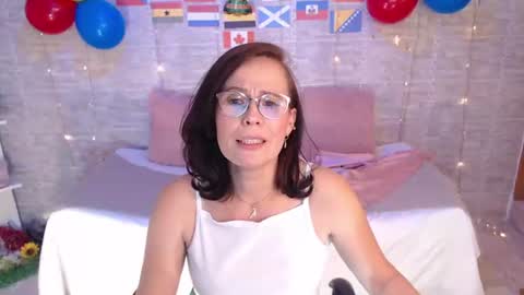 Elizabeth online show from 07/06/26, 03:03
