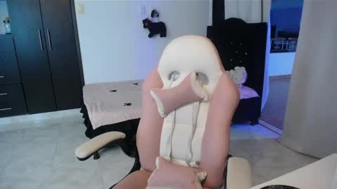  Elizabeth  online show from 10/09/25, 11:25