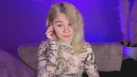 Elizabeth online show from 06/06/26, 02:38