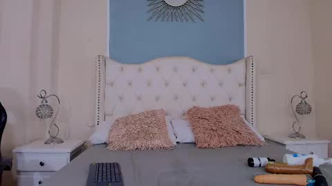 Snapshot of elizabeth_santos1 chatting on 03/10/26, 10:26 Elizabeth online show from 03/10/26, 10:26