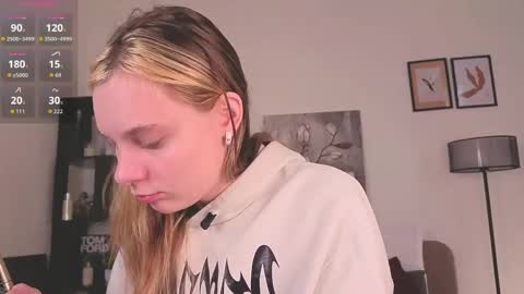 Elizabeth online show from 05/31/26, 01:14