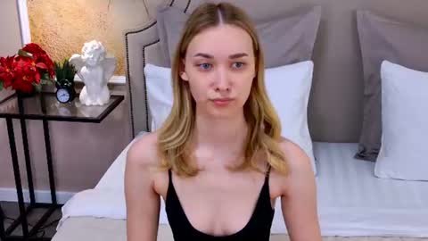 Elizabeth online show from 07/06/26, 04:09
