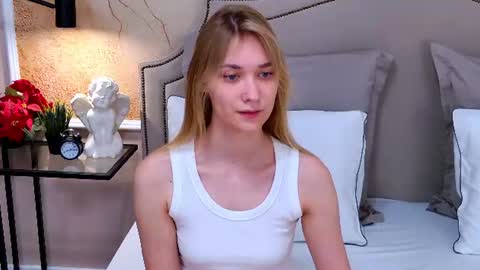Elizabeth online show from 07/18/26, 04:11