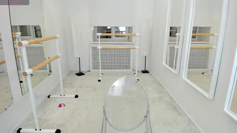 elizabethmad online show from 09/10/25, 09:37