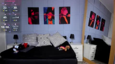  Elizabeth online show from 11/18/25, 05:01