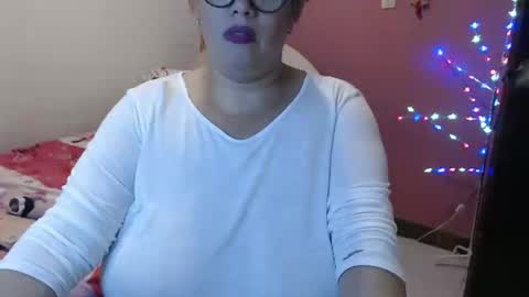 Elizabeth online show from 12/16/24, 01:43