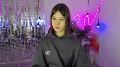 Eliza online show from 12/05/24, 07:17