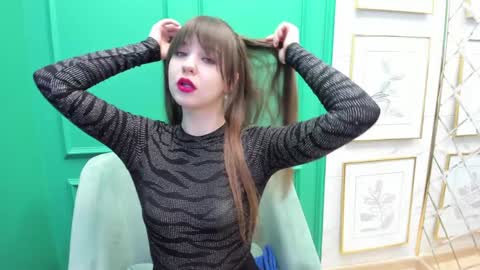 Eliza online show from 01/25/25, 04:35