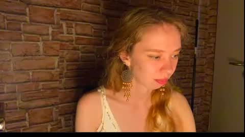 Eliza online show from 07/28/26, 05:45