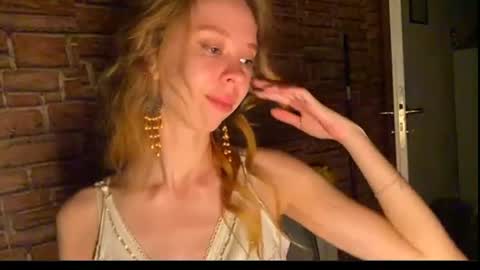 Eliza online show from 07/28/26, 08:52