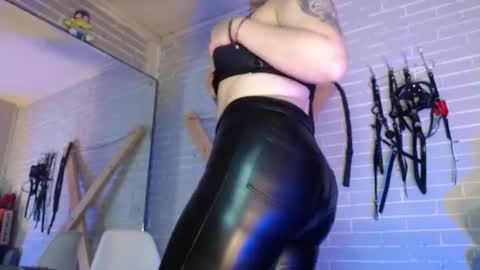   online show from 07/28/26, 09:03