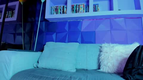 elizbeth_777 online show from 01/21/25, 02:15