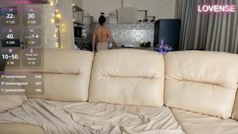 Eliz                               online show from 02/04/25, 06:06
