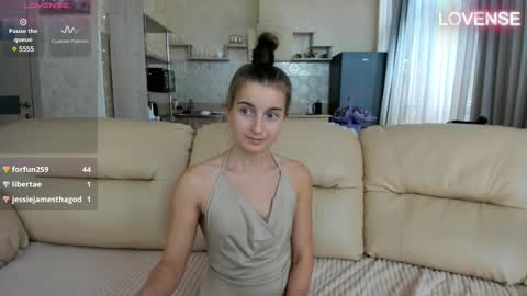 Eliz                               online show from 02/05/25, 11:44