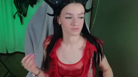 Snapshot of elizzza_ chatting on 10/31/25, 05:41 elizzza_ online show from 10/31/25, 05:41