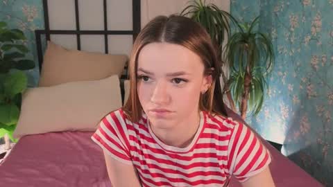 elizzza_ online show from 06/04/26, 05:24