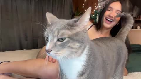 Snapshot of ella2sweet chatting on 04/16/26, 02:07 Ella online show from 04/16/26, 02:07