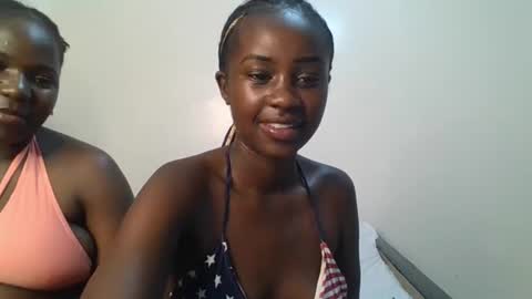 ella8_ online show from 06/29/26, 10:15