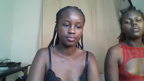 ella8_ online show from 07/28/26, 08:52
