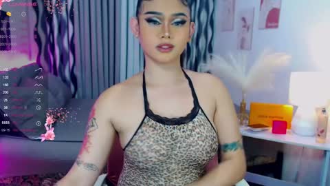 HI ITS ME ELLA online show from 01/23/25, 06:06