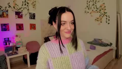 Snapshot of ella_gdss chatting on 11/05/25, 10:37 ELLA online show from 11/05/25, 10:37