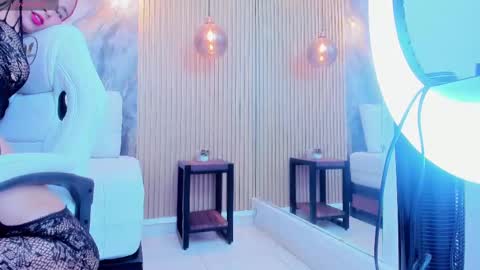 Snapshot of ella_harper chatting on 09/30/25, 02:38 ella harper online show from 09/30/25, 02:38