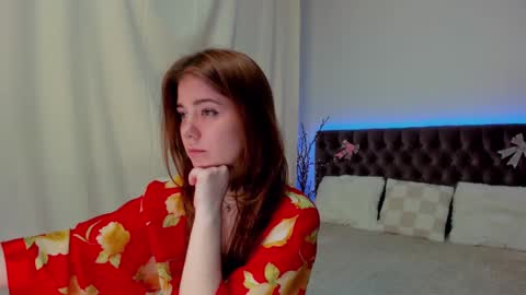 Ella Mayers online show from 02/12/25, 04:44