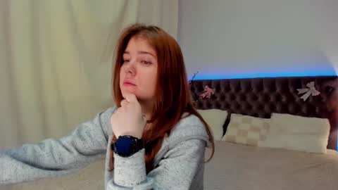 Ella Mayers online show from 02/13/25, 09:49