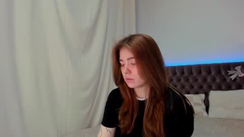 Ella Mayers online show from 02/21/25, 01:55