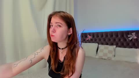 Ella Mayers online show from 02/21/25, 10:04