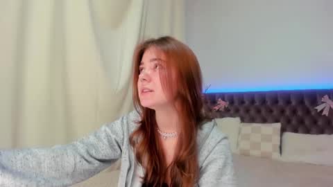 Ella Mayers online show from 03/01/25, 09:26