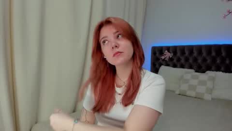 Ella Mayers online show from 09/21/25, 12:18