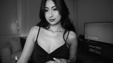 ELLA OWEN online show from 01/11/25, 03:31
